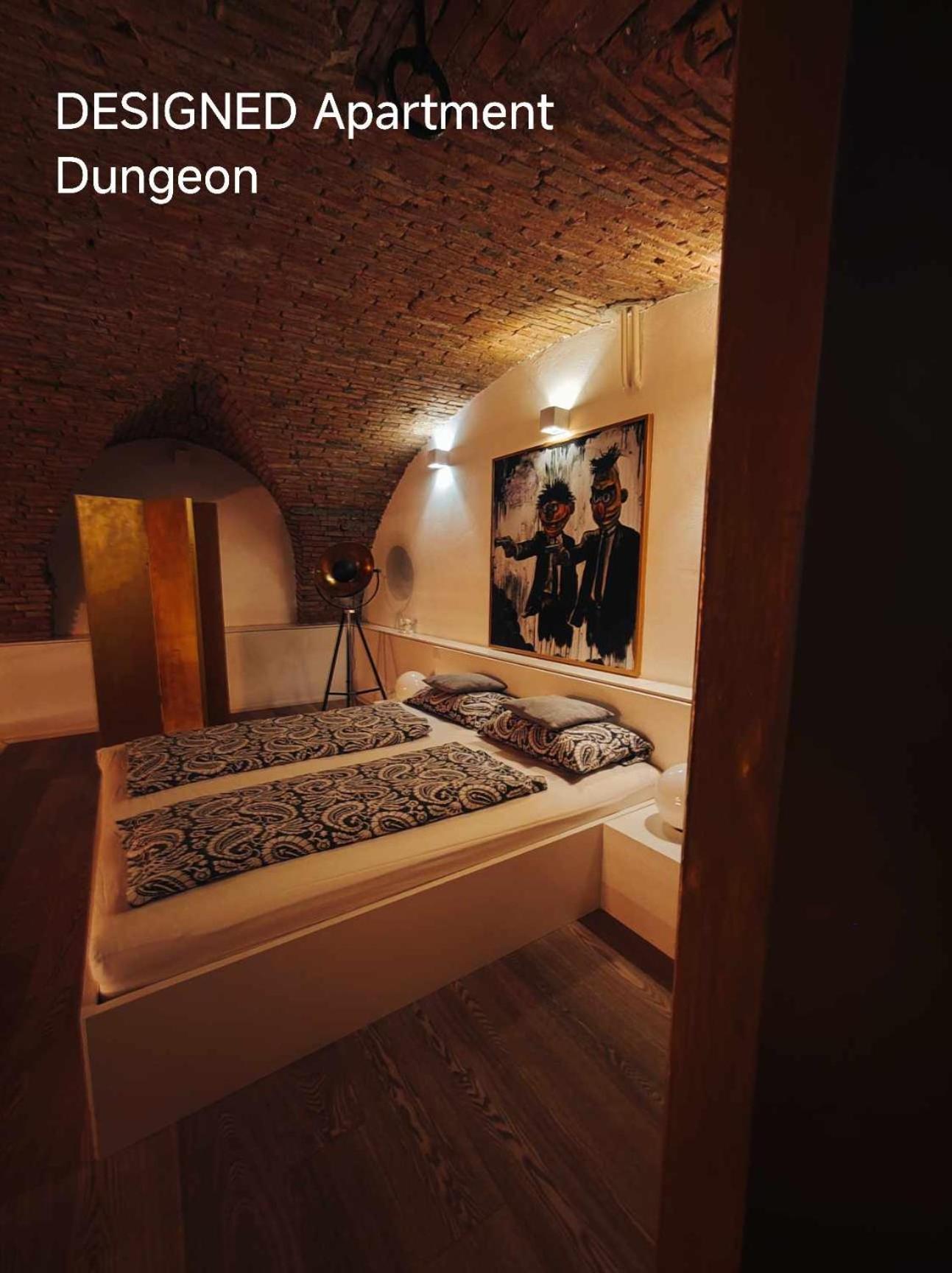 Dungeon Apartment Любляна Экстерьер фото